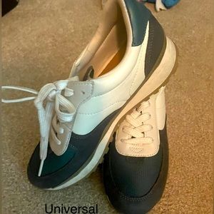 Universal Threads